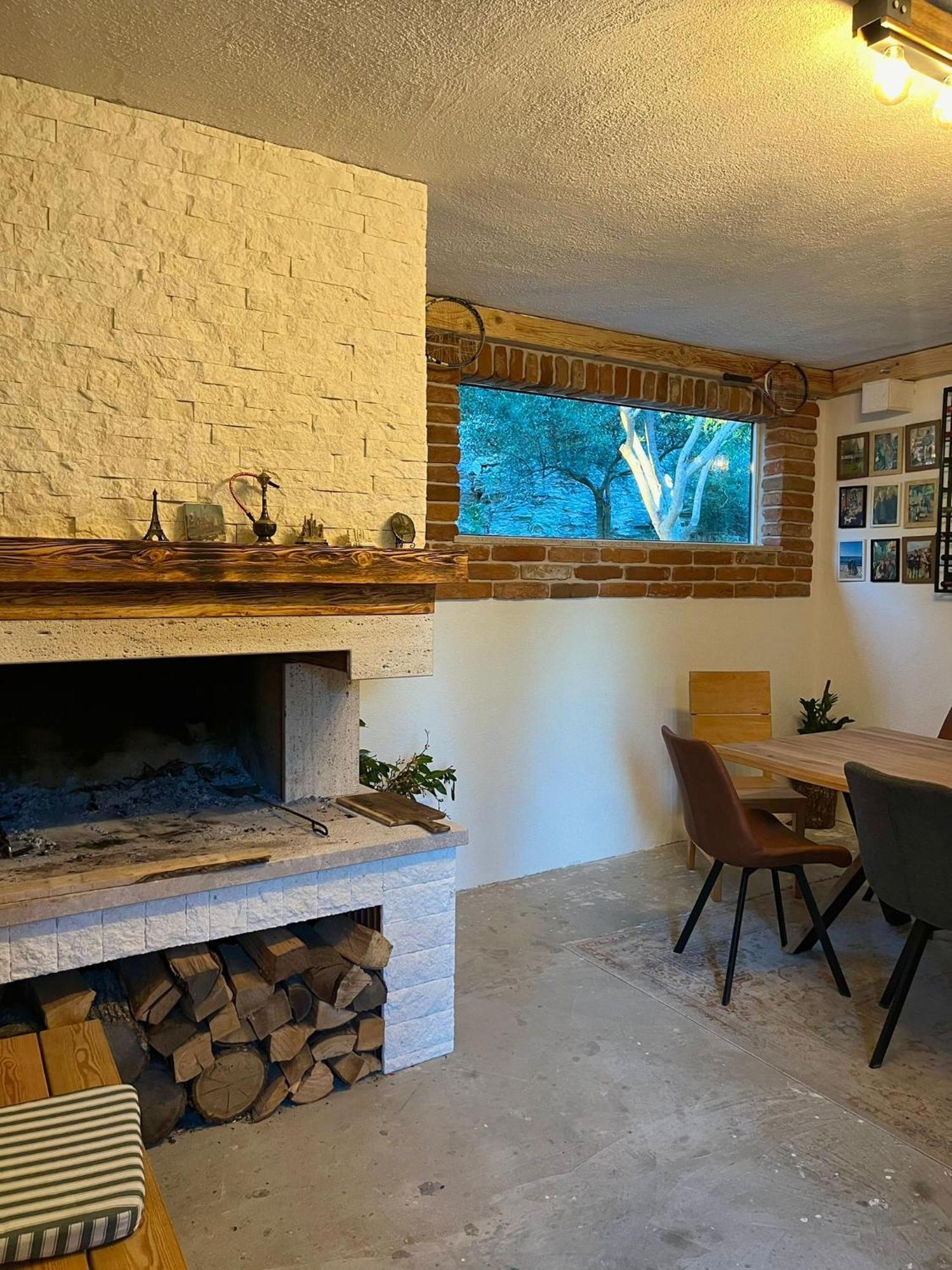 Apartments Curnic Jesenice  Extérieur photo